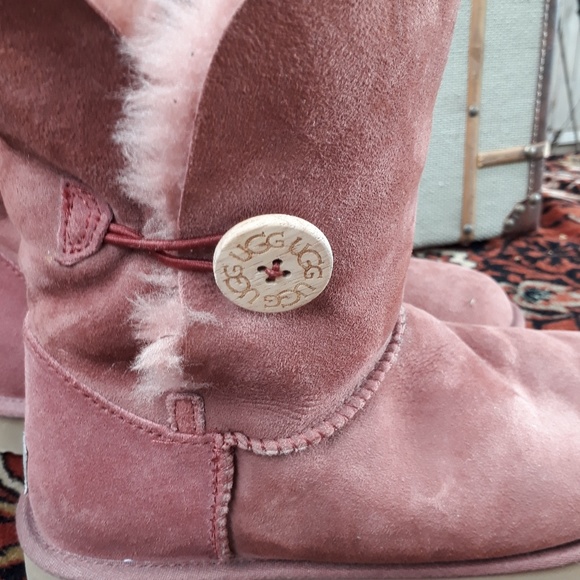 ugg women's boots size 10